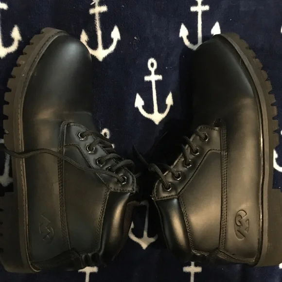 Mens Mountain Gear Boots - Picture 1 of 15
